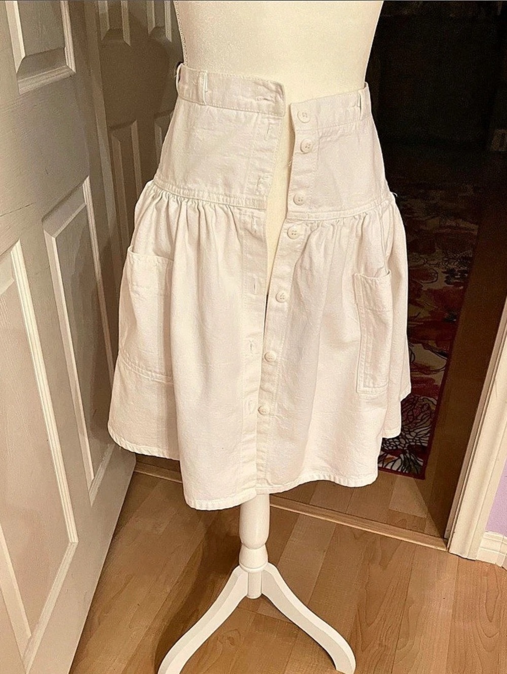 Guess White Mini Skirt